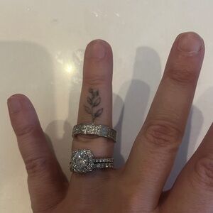 Love ring with crystals size 8